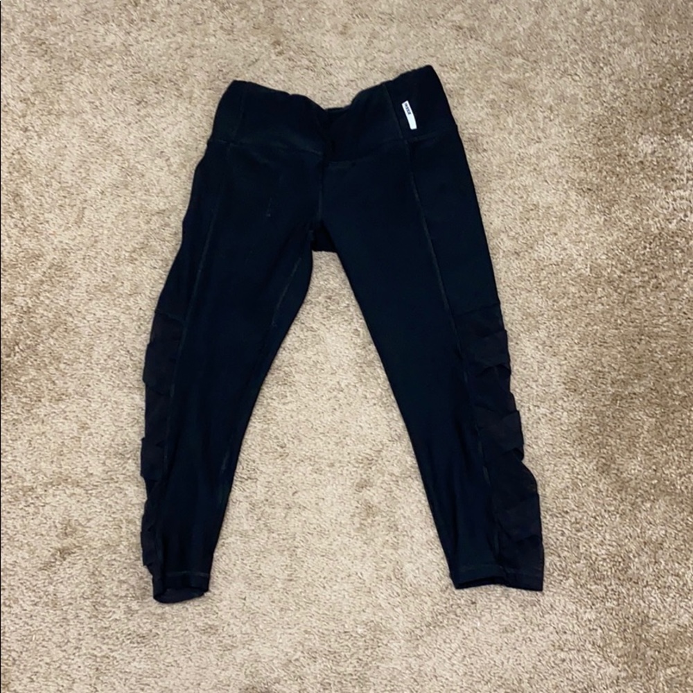 Short Leggings